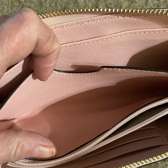 Michael Kors Light Pink Zip Wallet